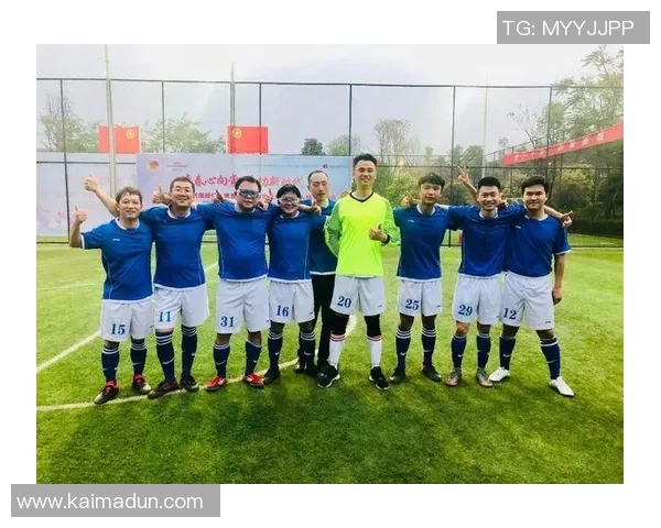 赛后分析:上海足球队与南京足球队的团队协作表现及启示 赛后分析:上海足球队与南京足球队的团队协作表现及启示