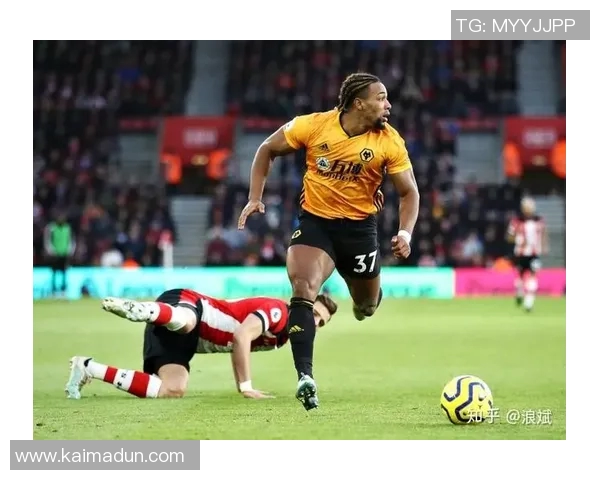 足球明星特劳雷的传奇之路与辉煌成就揭秘