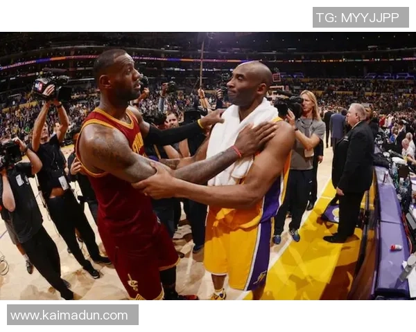 探寻足球明星前世传奇故事揭示他们的历史渊源与人生轨迹 探寻足球明星前世传奇故事揭示他们的历史渊源与人生轨迹